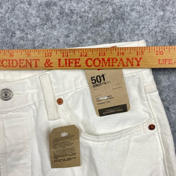 Levis 501 Men’s 31x30 White Original Straight Button‎ Fly Distressed Denim NWT - Picture 5 of 12